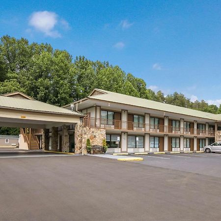 Quality Inn & Suites Mt Chalet Clayton Extérieur photo