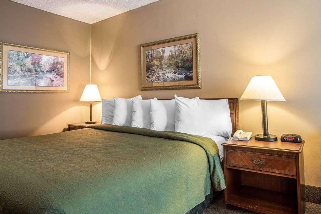 Quality Inn & Suites Mt Chalet Clayton Chambre photo