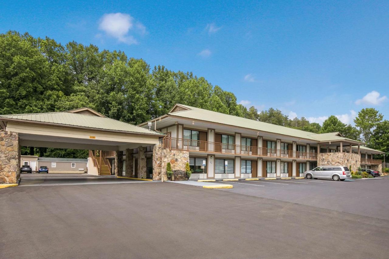 Quality Inn & Suites Mt Chalet Clayton Extérieur photo