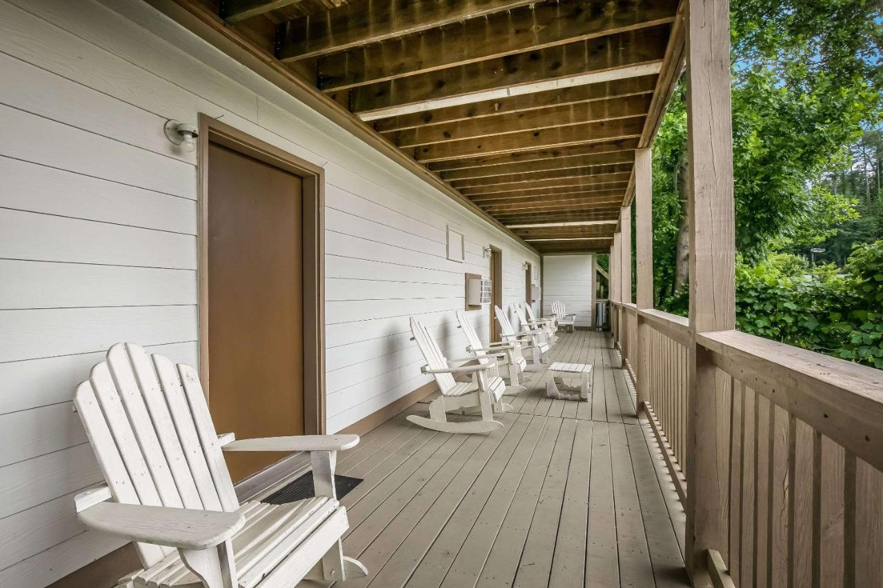Quality Inn & Suites Mt Chalet Clayton Extérieur photo