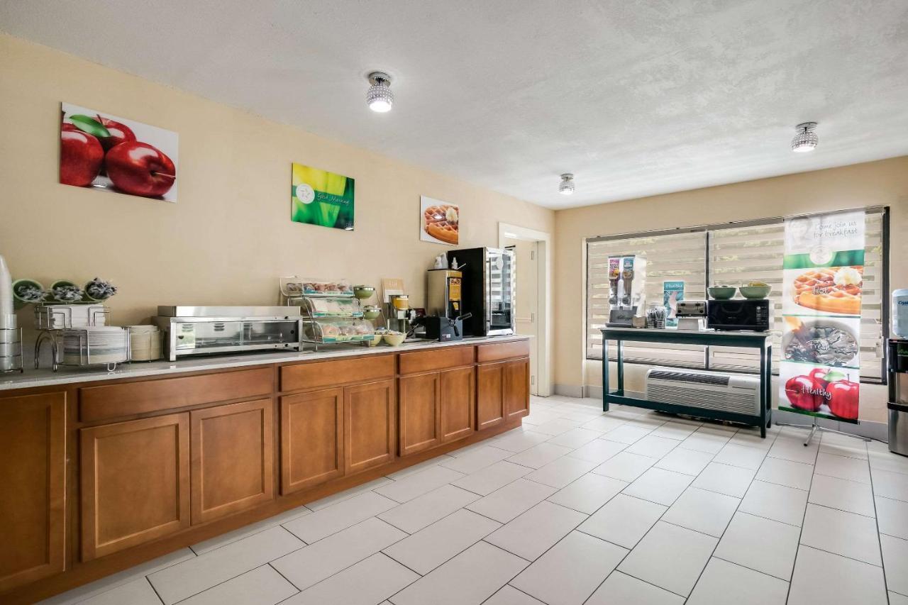 Quality Inn & Suites Mt Chalet Clayton Extérieur photo