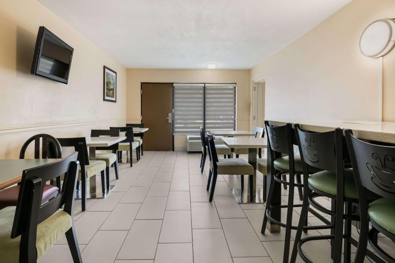 Quality Inn & Suites Mt Chalet Clayton Extérieur photo